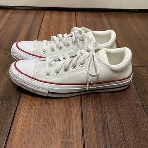Low top white converse 6.5